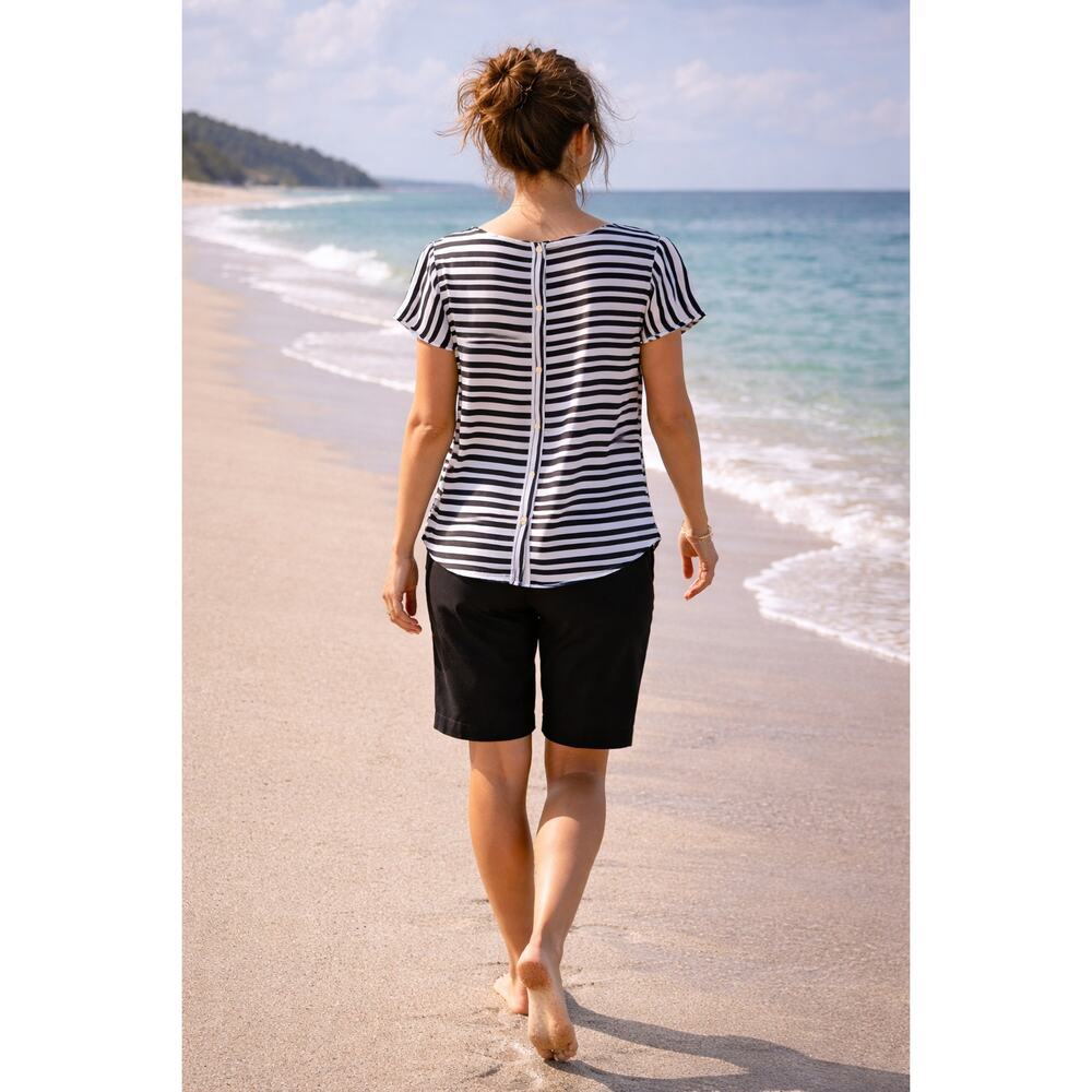 LOFT Striped Blouse M Minimalist Office Travel Elevated Basic